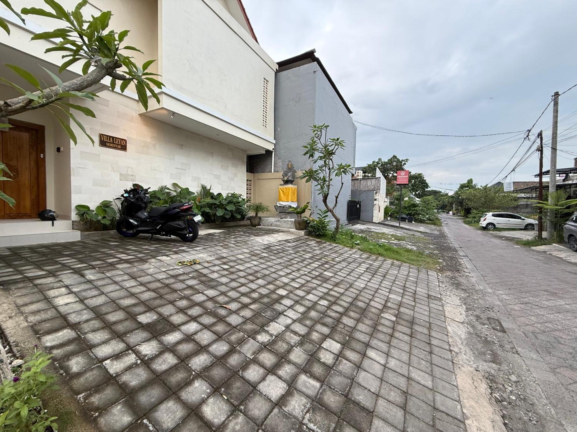 Leyan Villa *